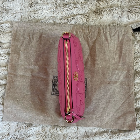 Gucci Matelassé with GG Shoulder Bag - Picture 14 of 16